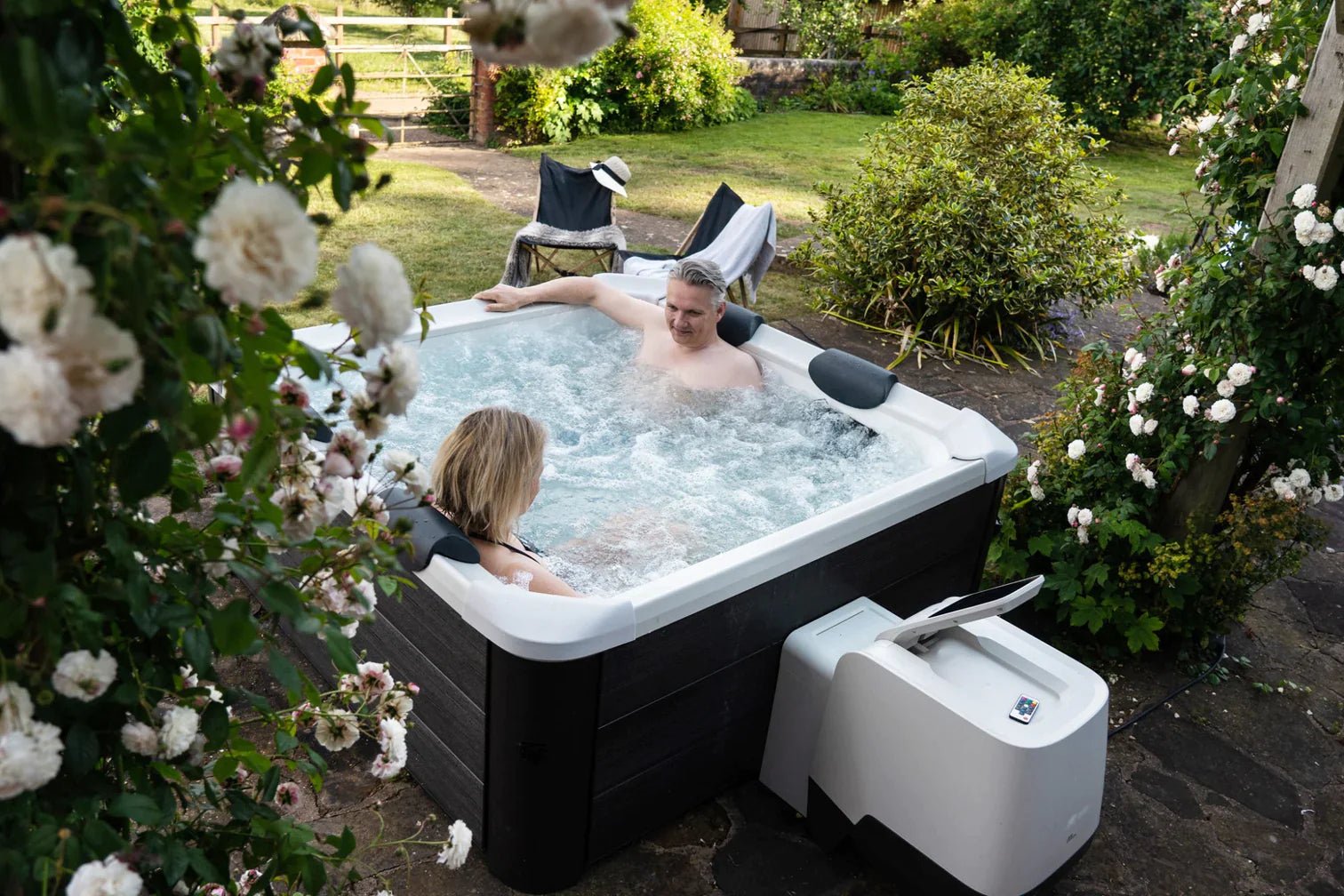 MSPA Oslo Fixed Body Movable 6-Person Hot Tub & Spa with Wi-Fi, App Controlled, Jets & Bubble System - The Sauna World